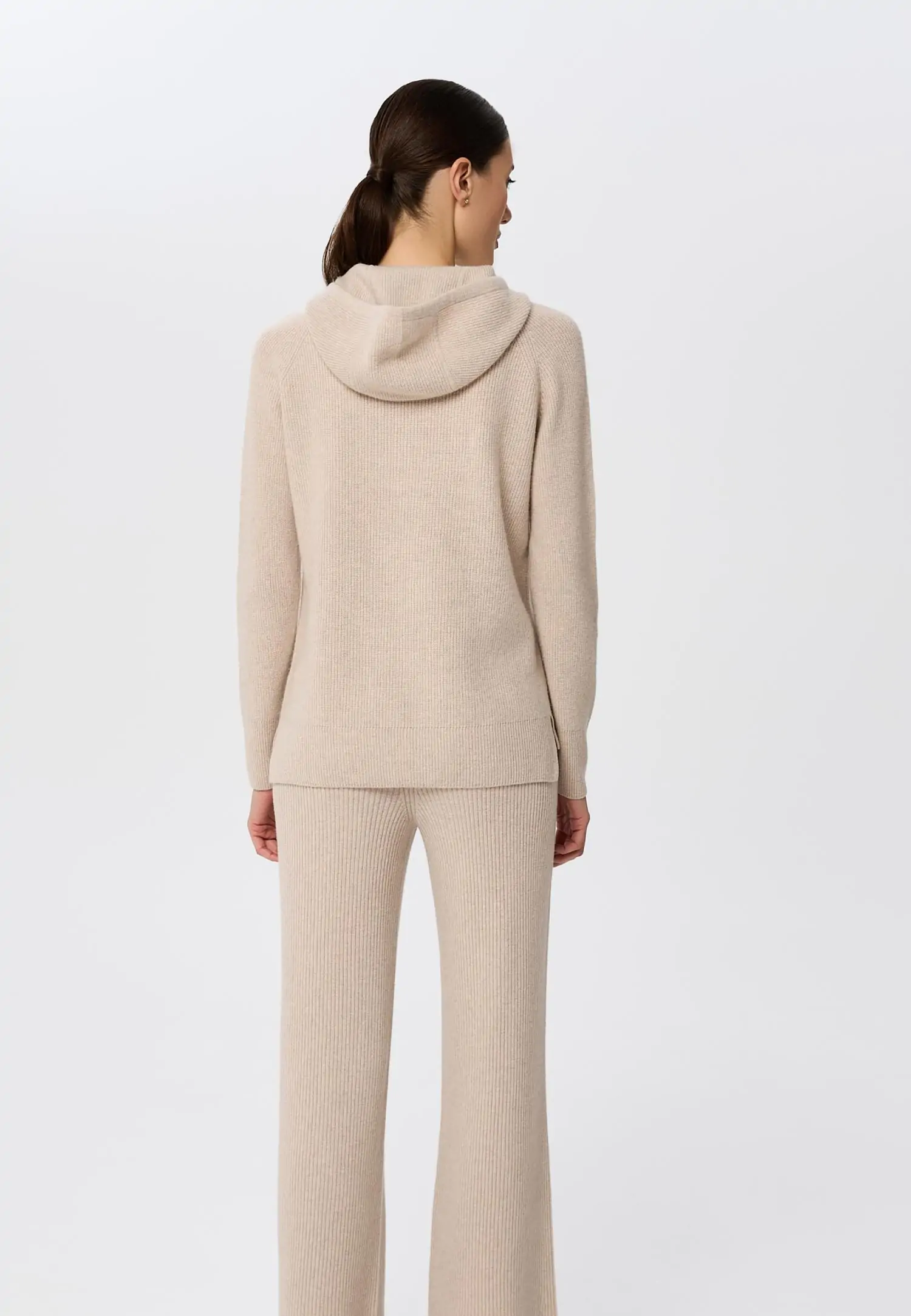 Джемпер с капюшоном W25-00CH0414 Marc & André